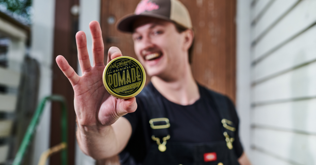 Pomade: Vesi- vai öljypohjainen?