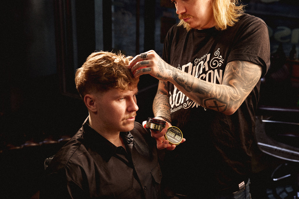 Dick Johnsonin parturi: Kallio & Kamppi Barber Shops